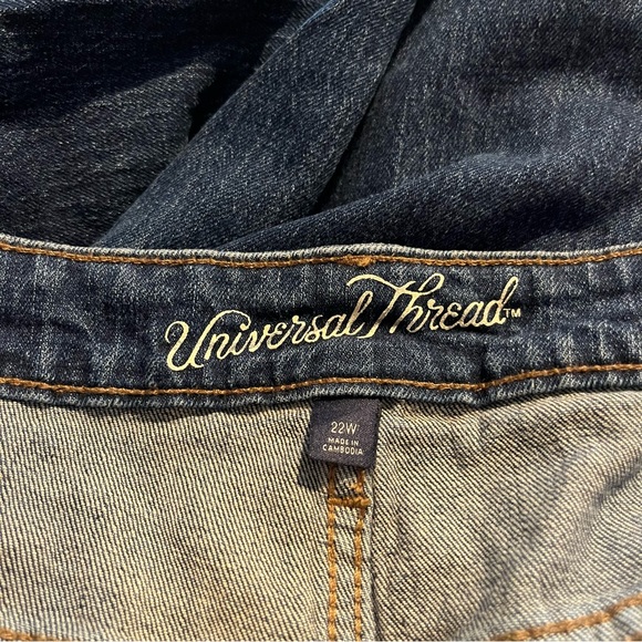 Universal Thread Distressed Bottom Denim Blue Jeans, Size 22W Boyfriend Fit - Picture 2 of 12